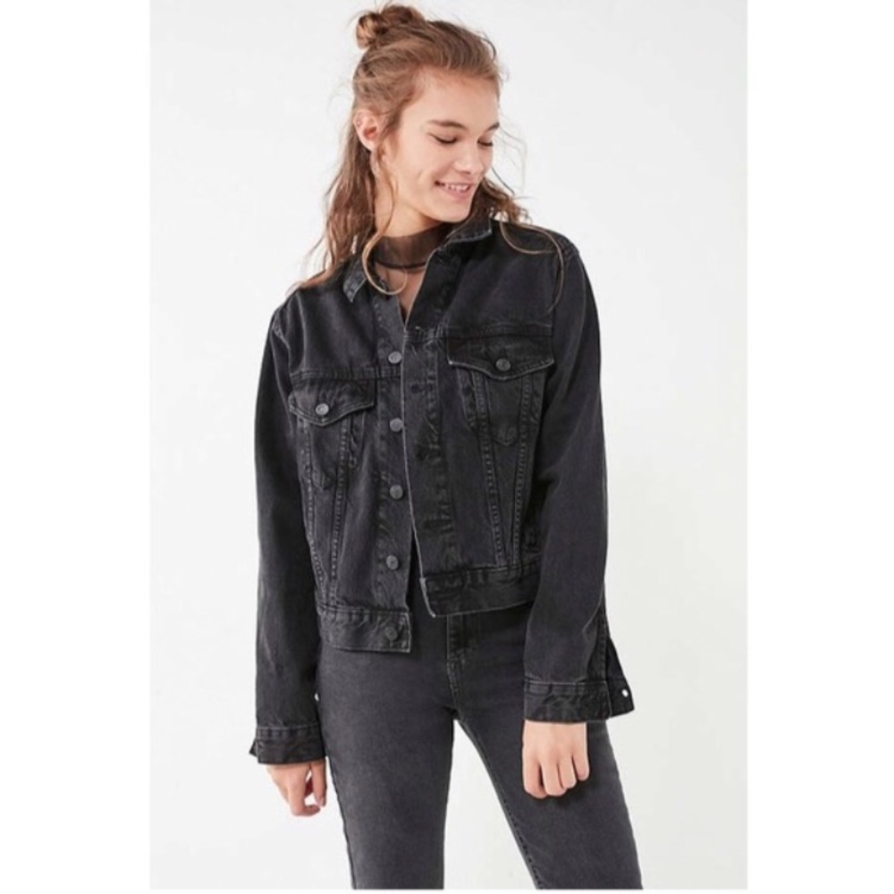 urban outfitters black denim jacket